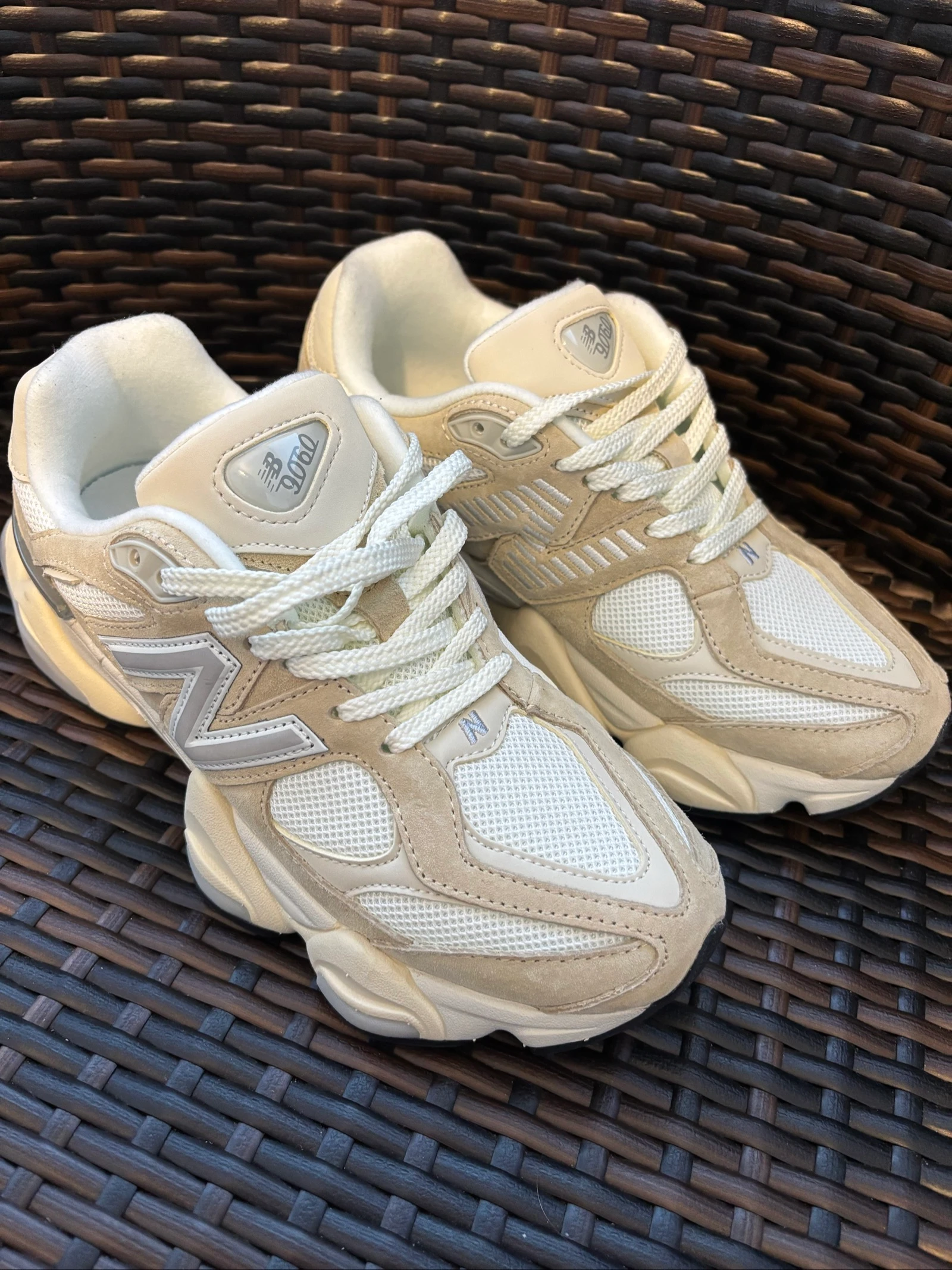 New Balance 9060